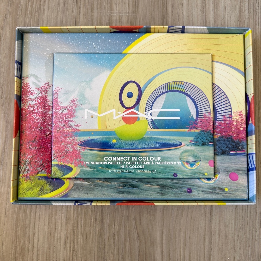 MAC Connect in Colour Eye Shadow Palette
